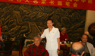 黄素影
